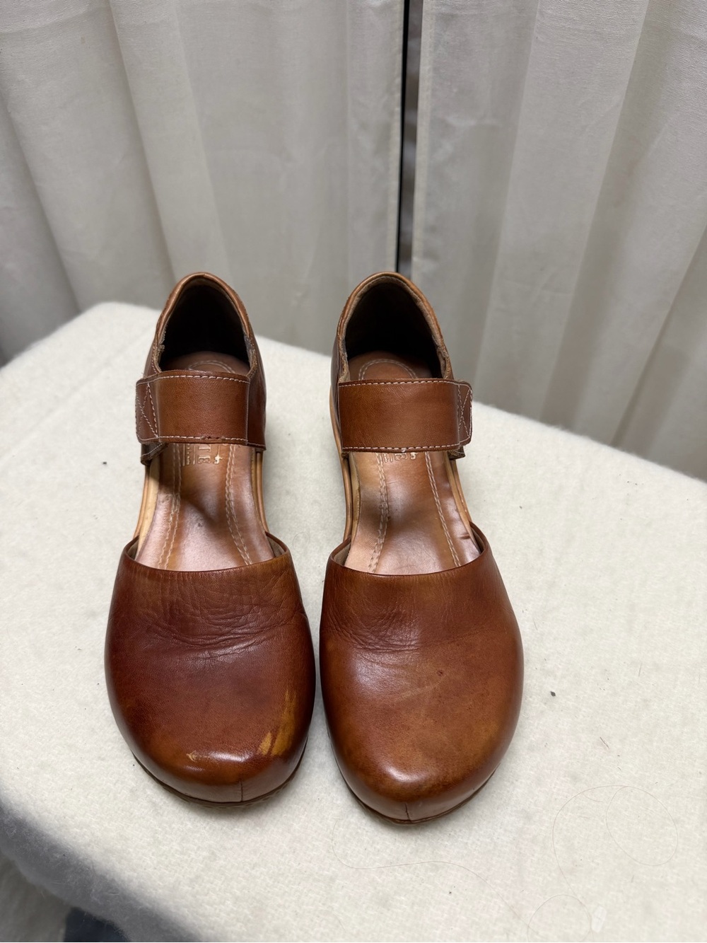 Classic Brown Leather Mary Jane Flats with Adjustable Strap
